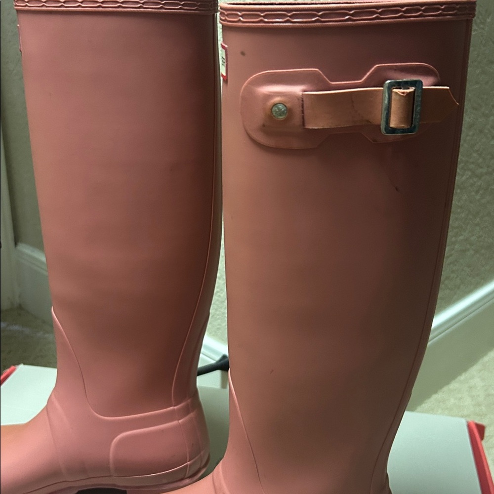 Hunter Women's  Rain Boots - Picture 4 of 8